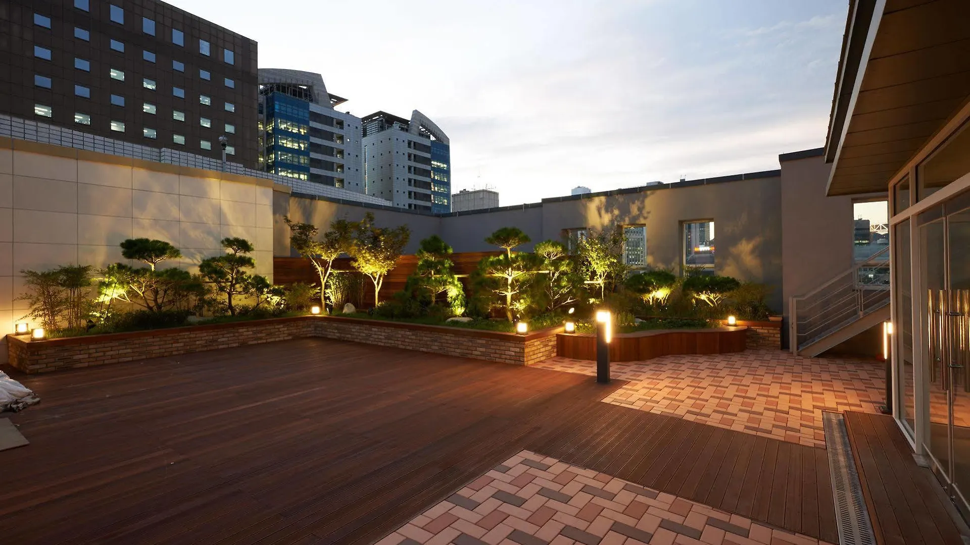 Days Hotel By Wyndham Seoul Myeongdong