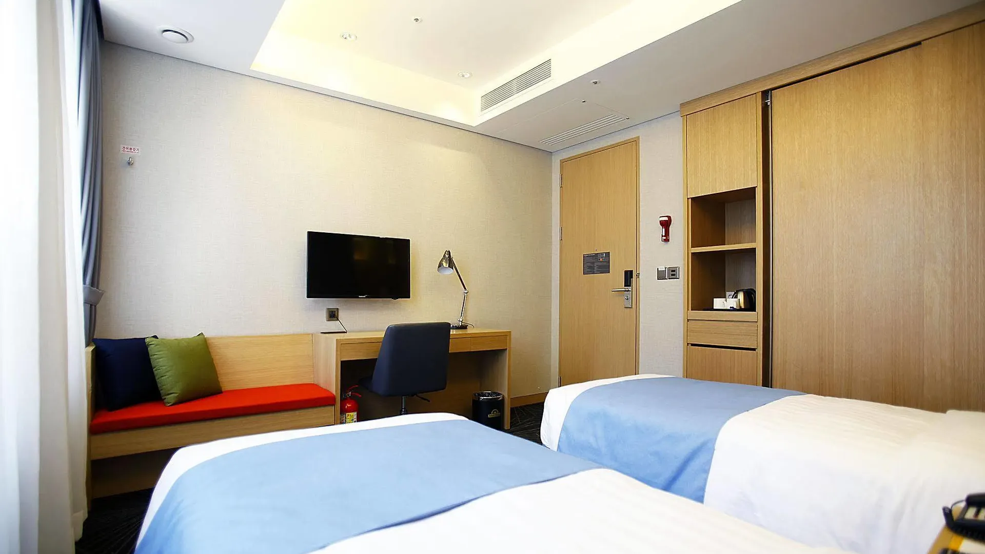 Days Hotel By Wyndham Seoul Myeongdong South Korea